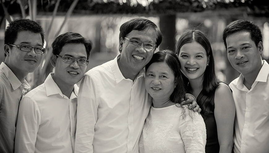 Le Van Truong family portrait
